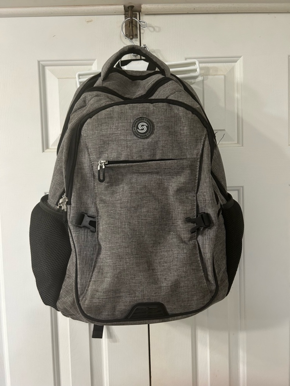 SHRRADOO Travel Backpack Laptop Compartment Storage Pockets Comfortable Design